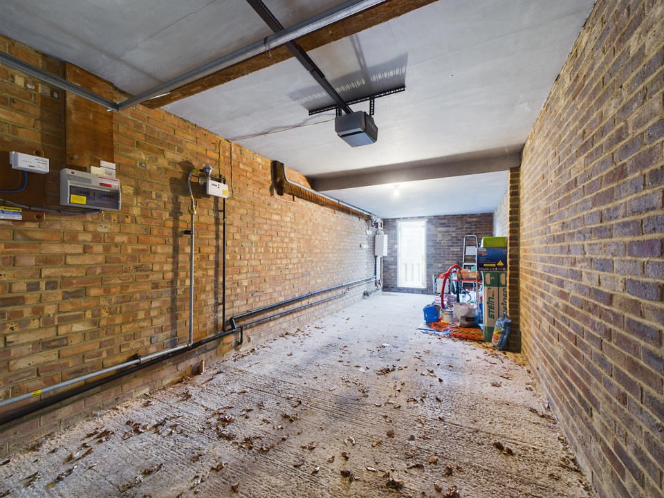 4 bed detached house for sale in Dickins Way, Horsham - Property Image 15