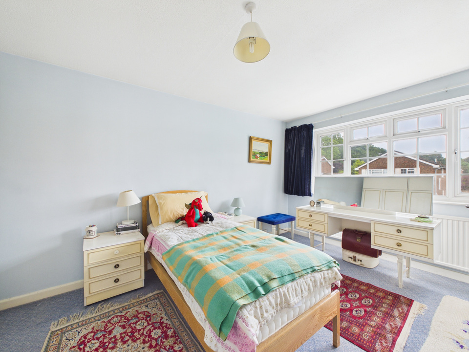 4 bed detached house for sale in Dickins Way, Horsham  - Property Image 7