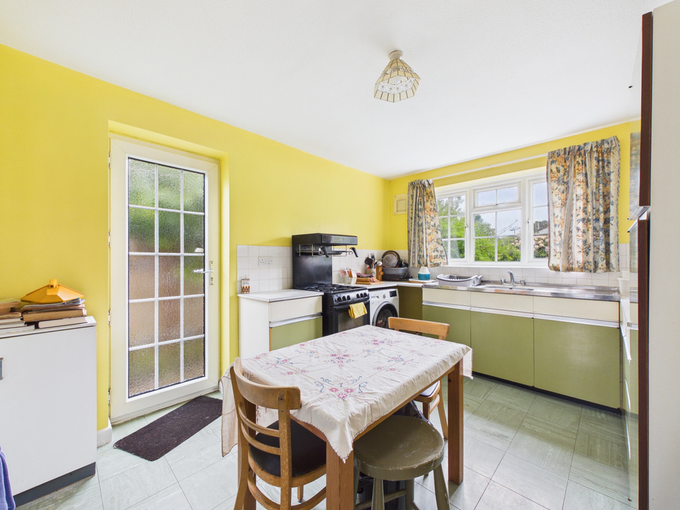 4 bed detached house for sale in Dickins Way, Horsham  - Property Image 5