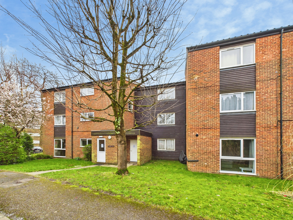 1 bed apartment for sale in Arrancourt, Gilligan Close, Horsham