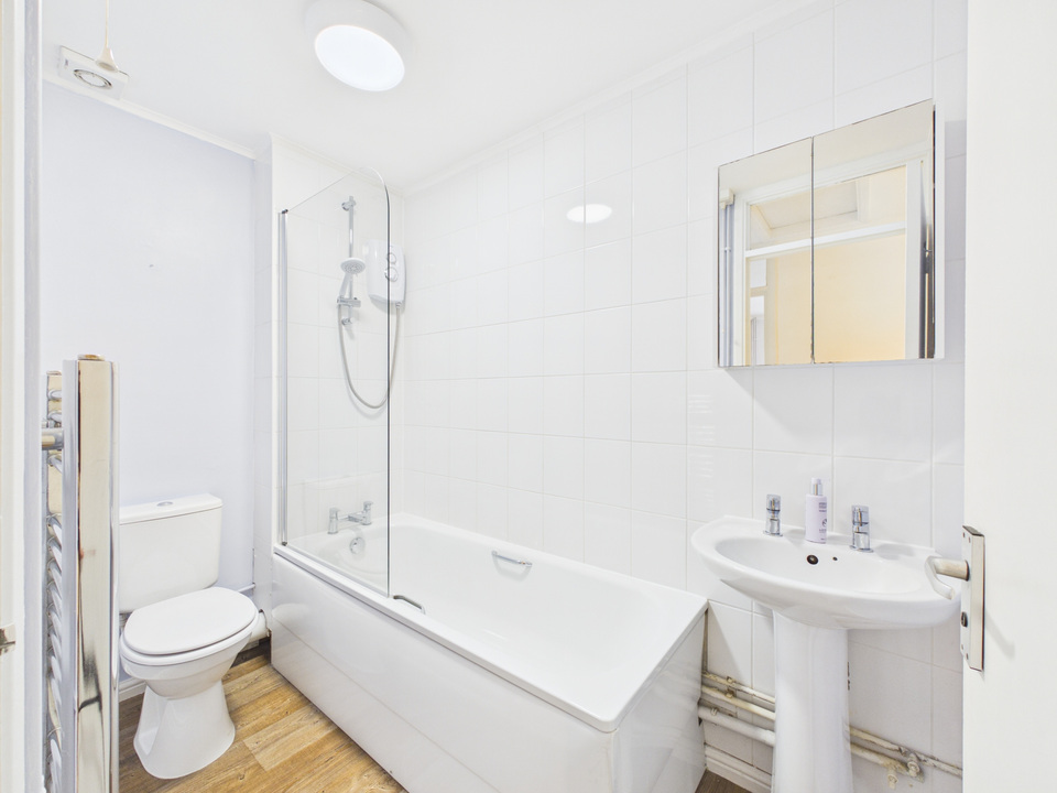 1 bed apartment for sale in Arrancourt, Gilligan Close, Horsham  - Property Image 7