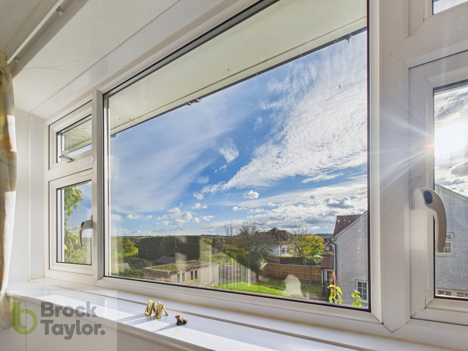 3 bed detached house for sale in Rose Cottage Lane, Staplefield  - Property Image 13