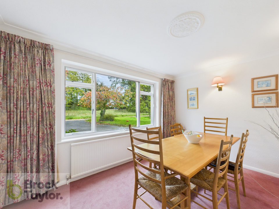 3 bed detached house for sale in Rose Cottage Lane, Staplefield  - Property Image 8