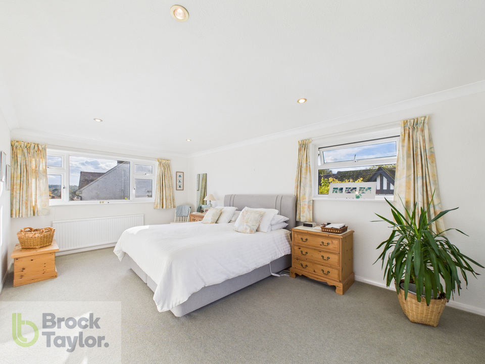 3 bed detached house for sale in Rose Cottage Lane, Staplefield  - Property Image 12