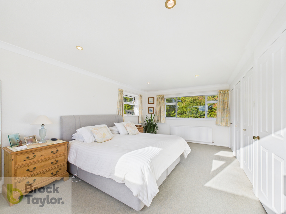 3 bed detached house for sale in Rose Cottage Lane, Staplefield  - Property Image 14