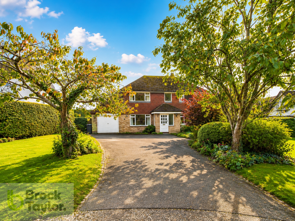 3 bed detached house for sale in Rose Cottage Lane, Staplefield