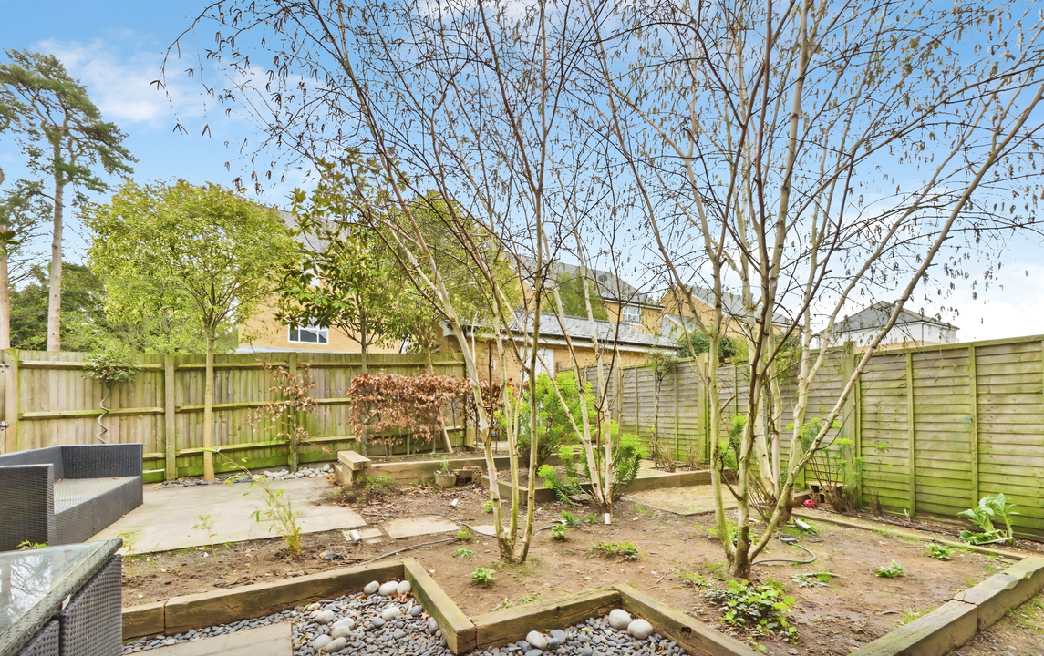 5 bed detached house for sale in Timms Close, Horsham, West Sussex  - Property Image 9