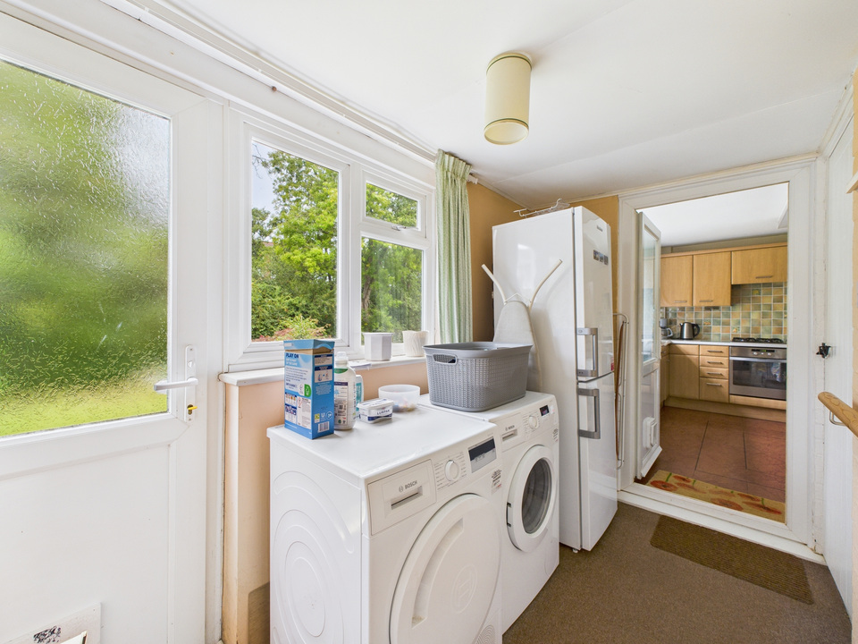 4 bed link detached house for sale in Stirling Way, Horsham  - Property Image 7