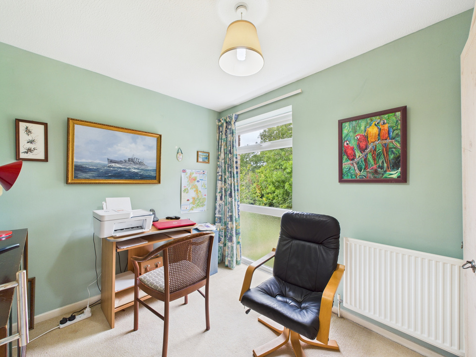 4 bed link detached house for sale in Stirling Way, Horsham  - Property Image 14