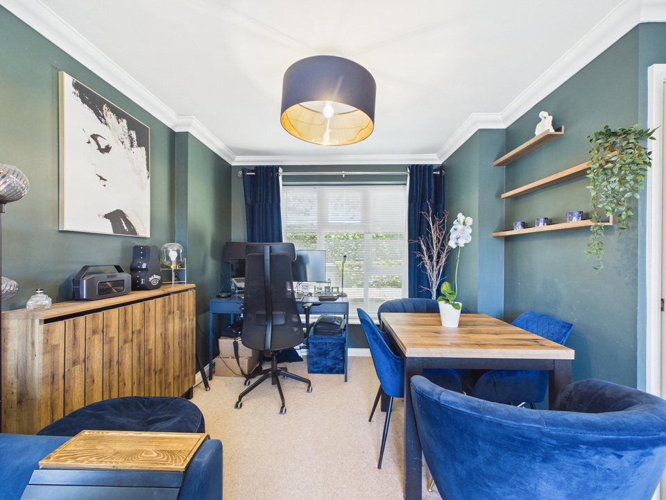 2 bed terraced house for sale in The Foresters, Compton Lane, Horsham  - Property Image 8