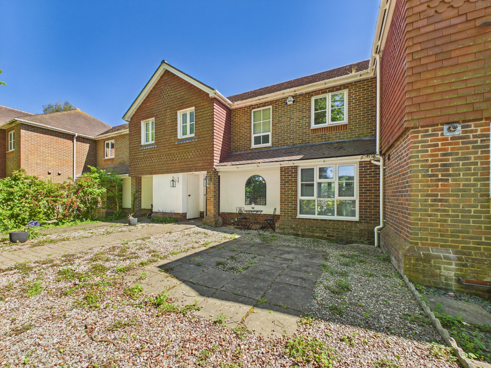 2 bed terraced house for sale in The Foresters, Compton Lane, Horsham  - Property Image 17