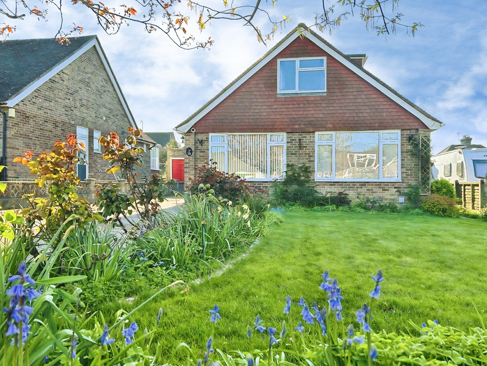 3 bed for sale in Barleycroft, Cowfold, Horsham, West Sussex - Property Image 1