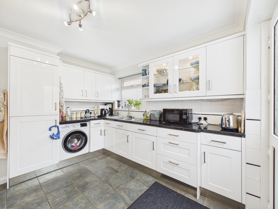 3 bed for sale in Barleycroft, Cowfold, Horsham, West Sussex  - Property Image 5