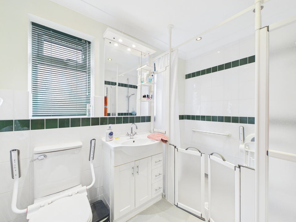 3 bed for sale in Barleycroft, Cowfold, Horsham, West Sussex  - Property Image 8