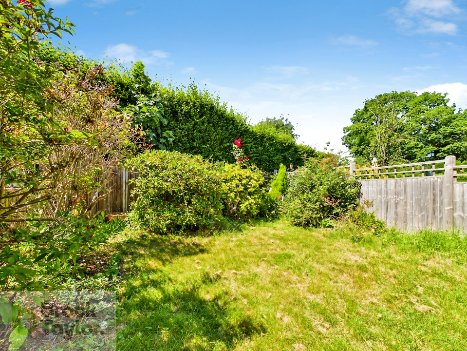 3 bed terraced house for sale in Linden Grove, Lindfield, West Sussex, RH16 - Property Image 15