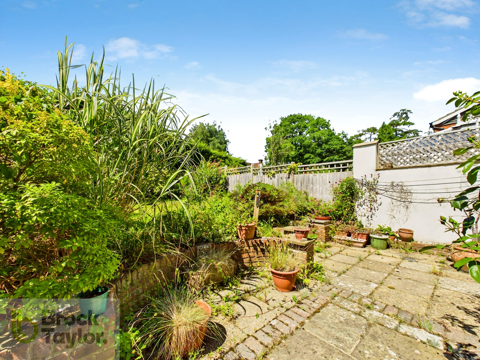 3 bed terraced house for sale in Linden Grove, Lindfield, West Sussex, RH16 - Property Image 4