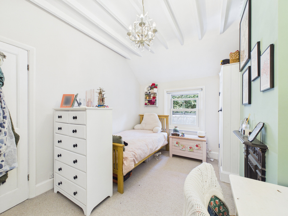 4 bed semi-detached house for sale in Forest Road, Horsham, West Sussex  - Property Image 7