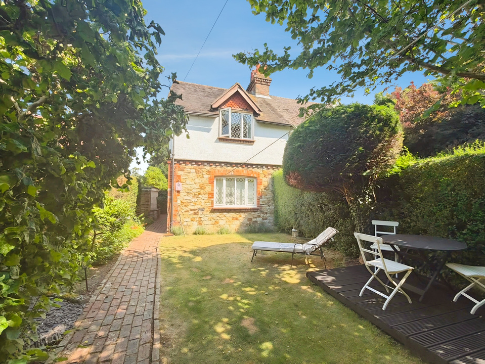 4 bed semi-detached house for sale in Forest Road, Horsham, West Sussex  - Property Image 1