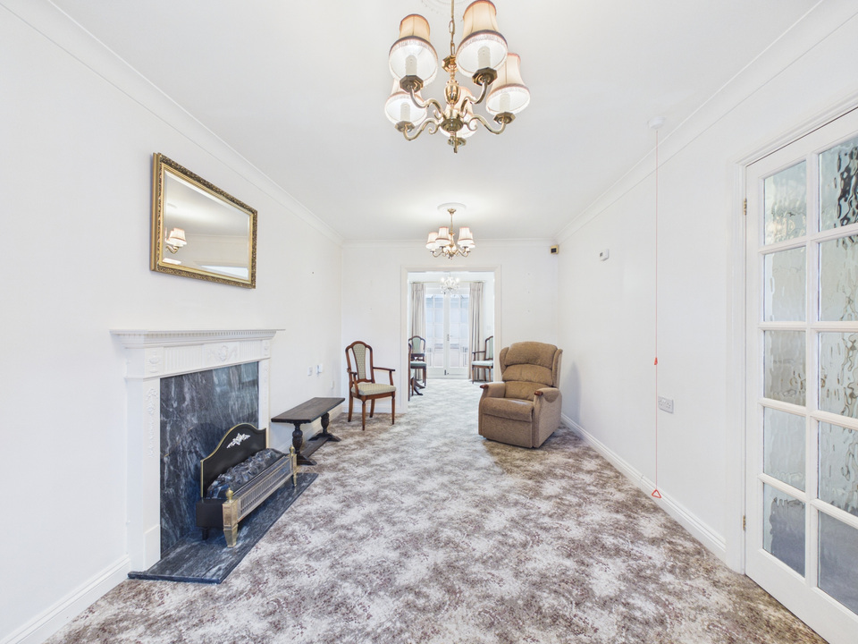 2 bed terraced house for sale in Hills Place, Horsham, West Sussex  - Property Image 4