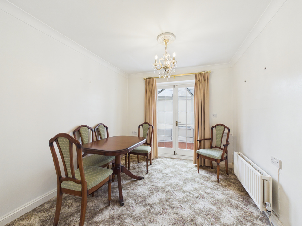 2 bed terraced house for sale in Hills Place, Horsham, West Sussex  - Property Image 19