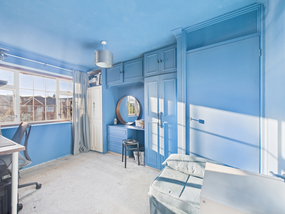 2 bed end of terrace house for sale in Greenfields Close, Horsham, West Sussex  - Property Image 4