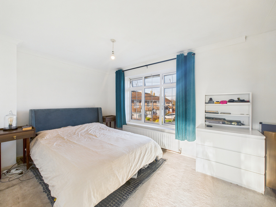 2 bed end of terrace house for sale in Greenfields Close, Horsham, West Sussex  - Property Image 5