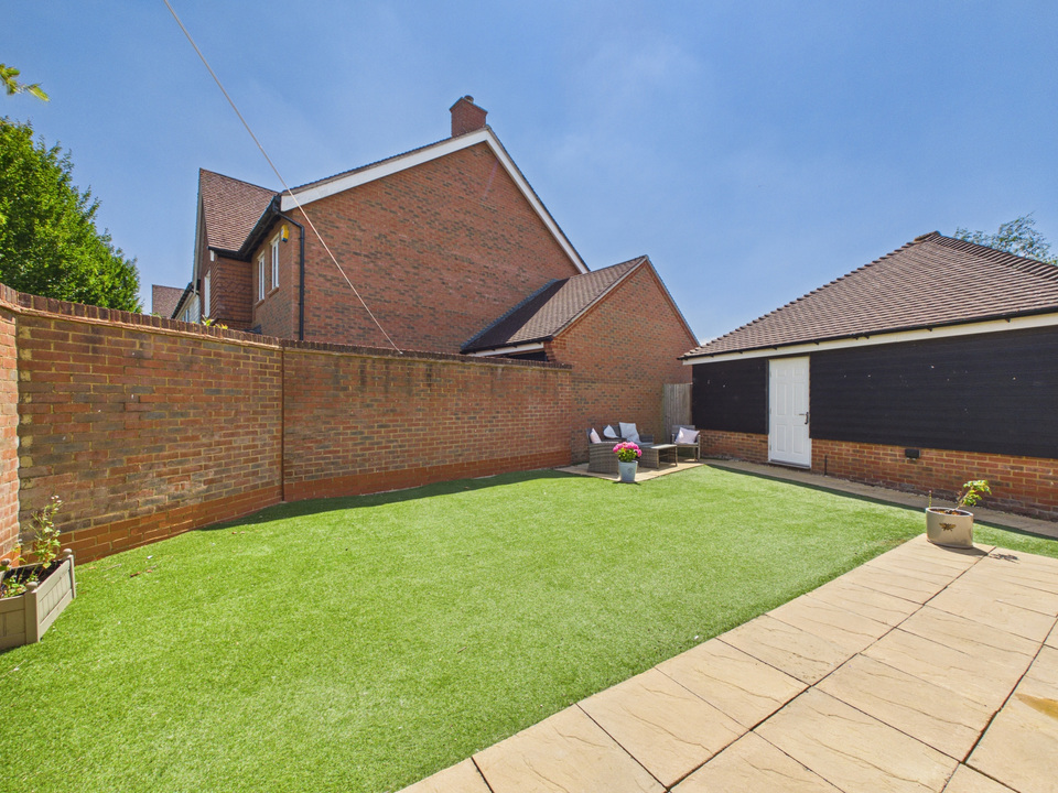 4 bed detached house for sale in Pelling Way, Broadbridge Heath, Horsham, West Sussex - Property Image 6