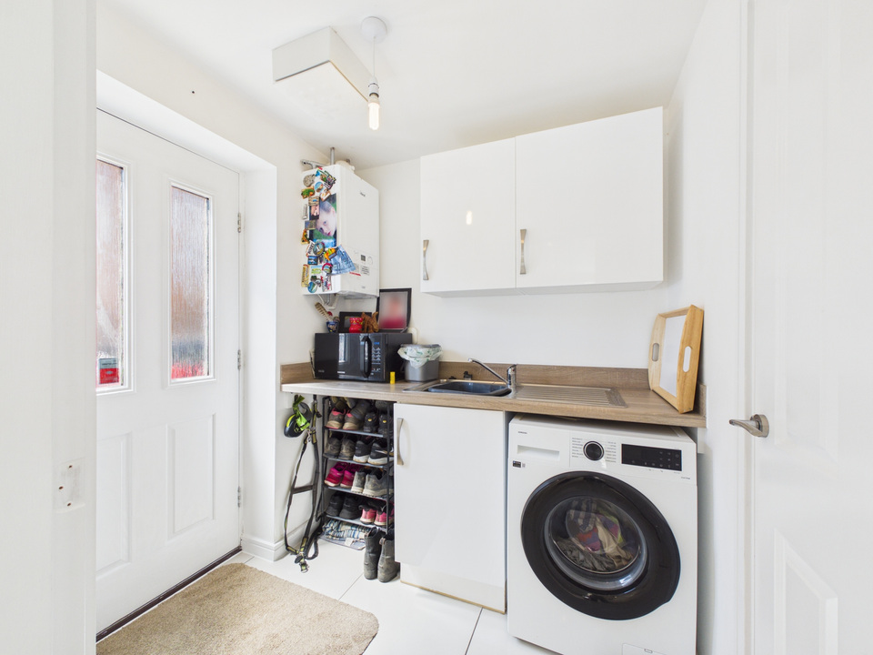 4 bed detached house for sale in Pelling Way, Broadbridge Heath, Horsham, West Sussex - Property Image 7