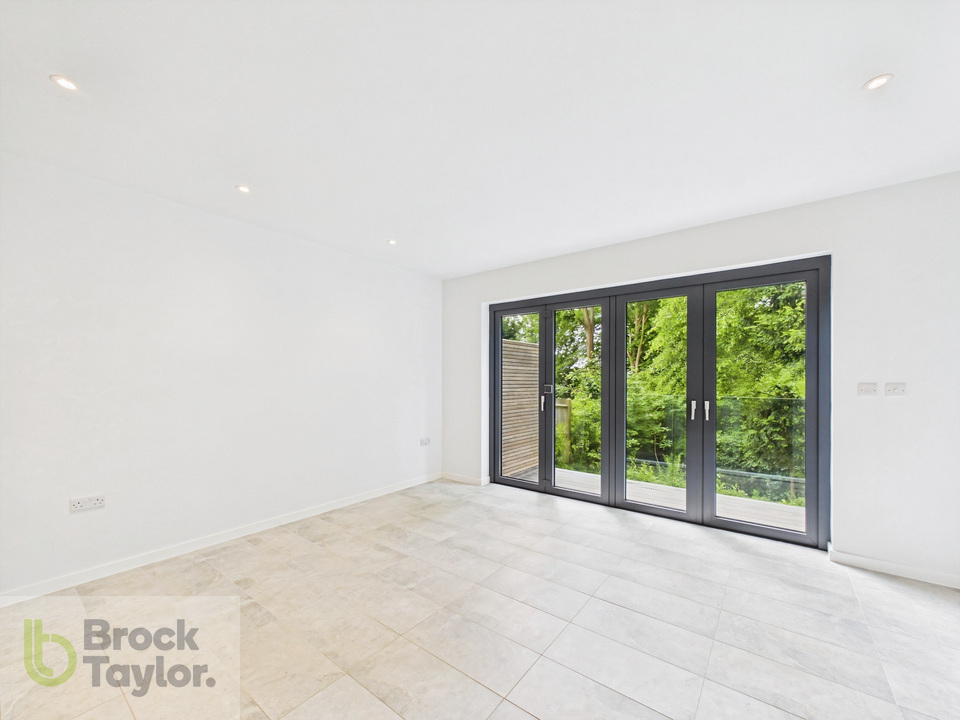 4 bed detached house for sale in Blunts Wood Road, Haywards Heath  - Property Image 9