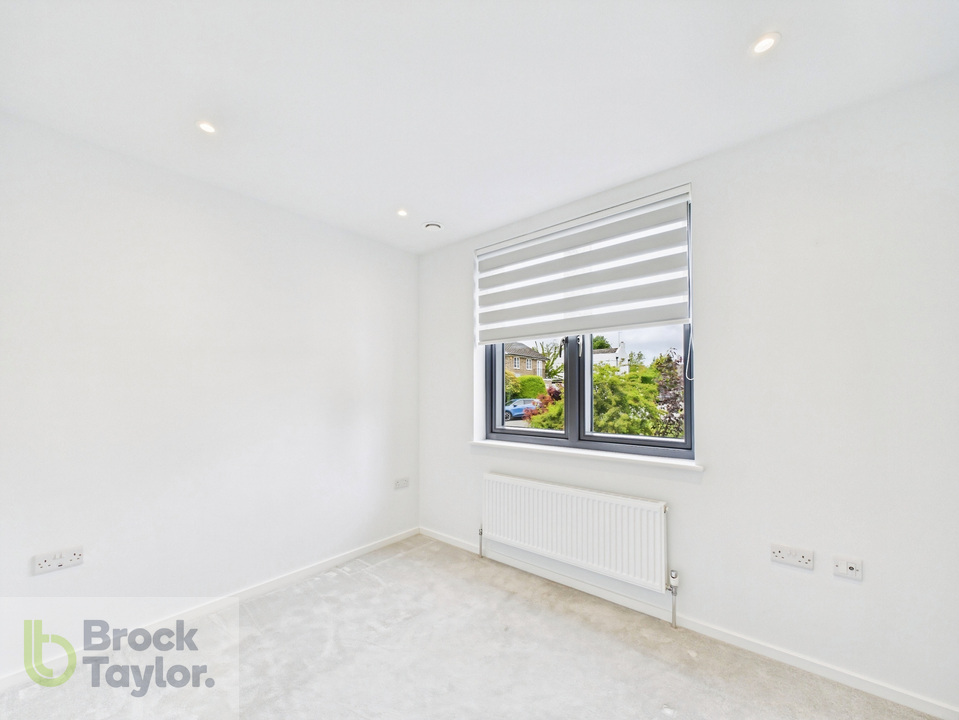 4 bed detached house for sale in Blunts Wood Road, Haywards Heath  - Property Image 18