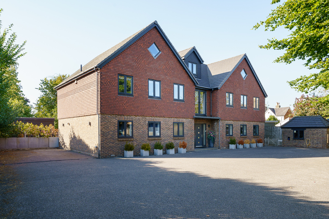6 bed detached house for sale in Orchid Lodge, Kerves Lane, Horsham, West Sussex  - Property Image 19