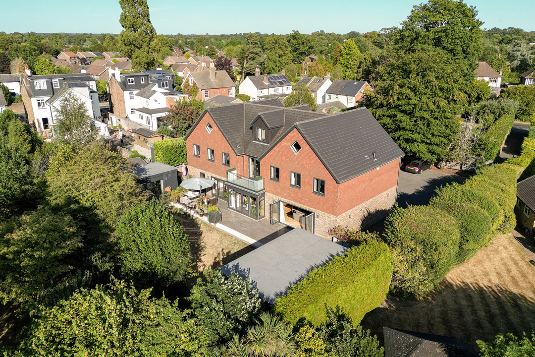 6 bed detached house for sale in Orchid Lodge, Kerves Lane, Horsham, West Sussex - Property Image 1