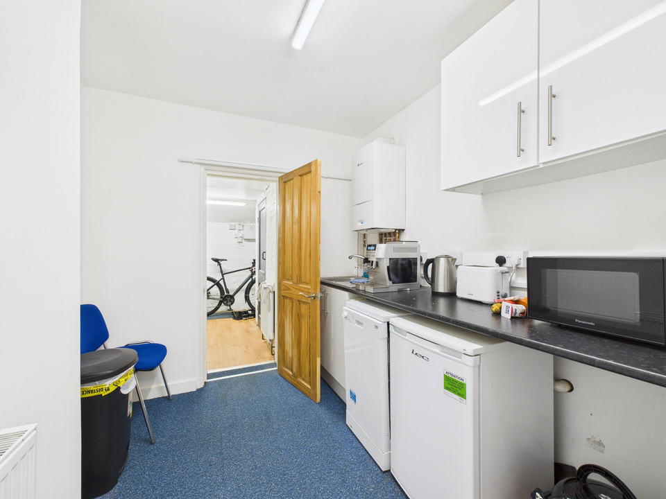 1 bed commercial property for sale in Queen Street, Horsham  - Property Image 9