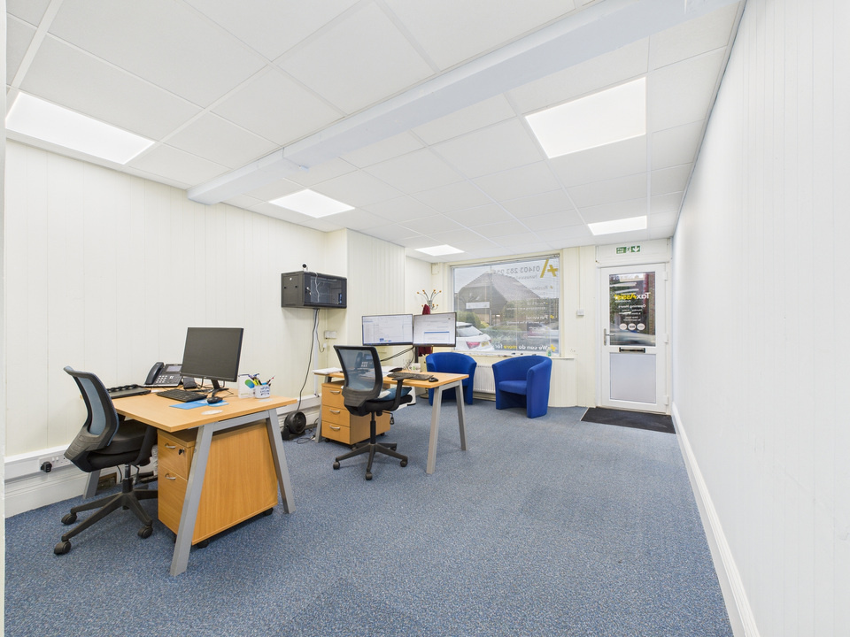 1 bed commercial property for sale in Queen Street, Horsham  - Property Image 8