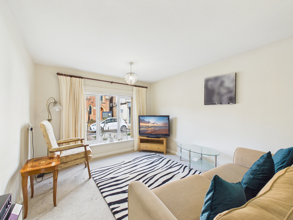 1 bed apartment for sale in Jasmine Court, Horsham, West Sussex  - Property Image 9