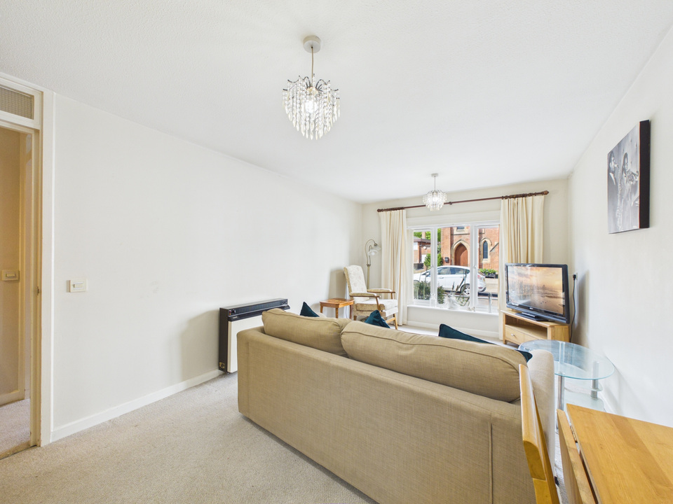 1 bed apartment for sale in Jasmine Court, Horsham, West Sussex  - Property Image 11