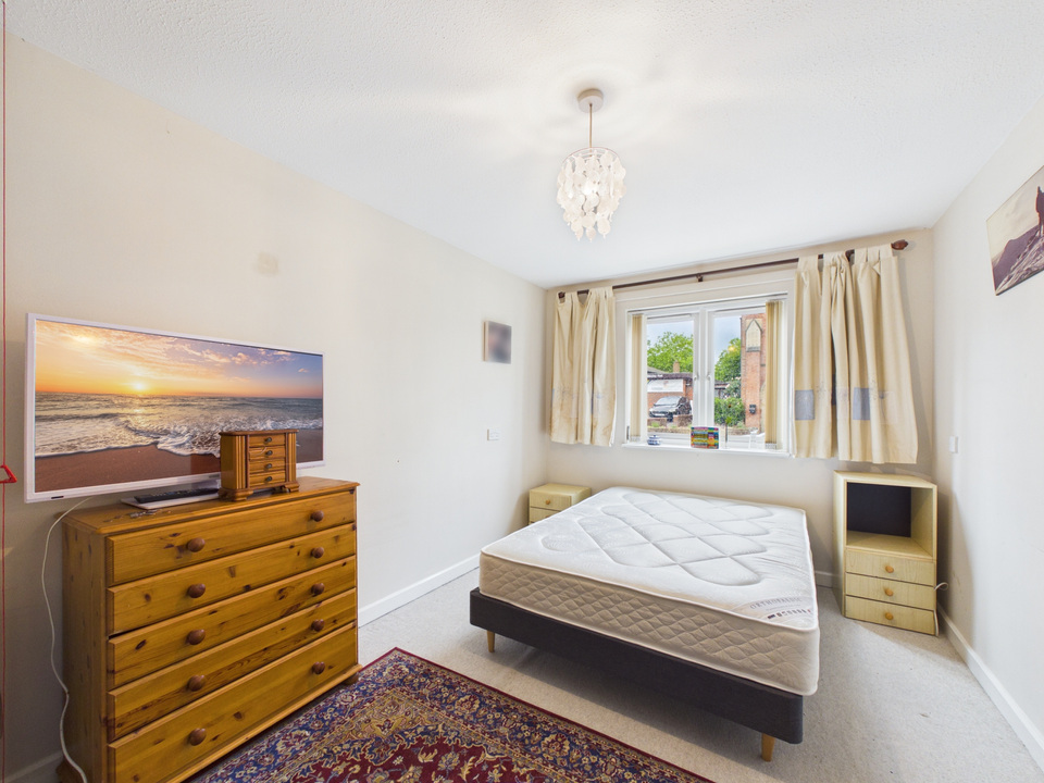 1 bed apartment for sale in Jasmine Court, Horsham, West Sussex  - Property Image 5