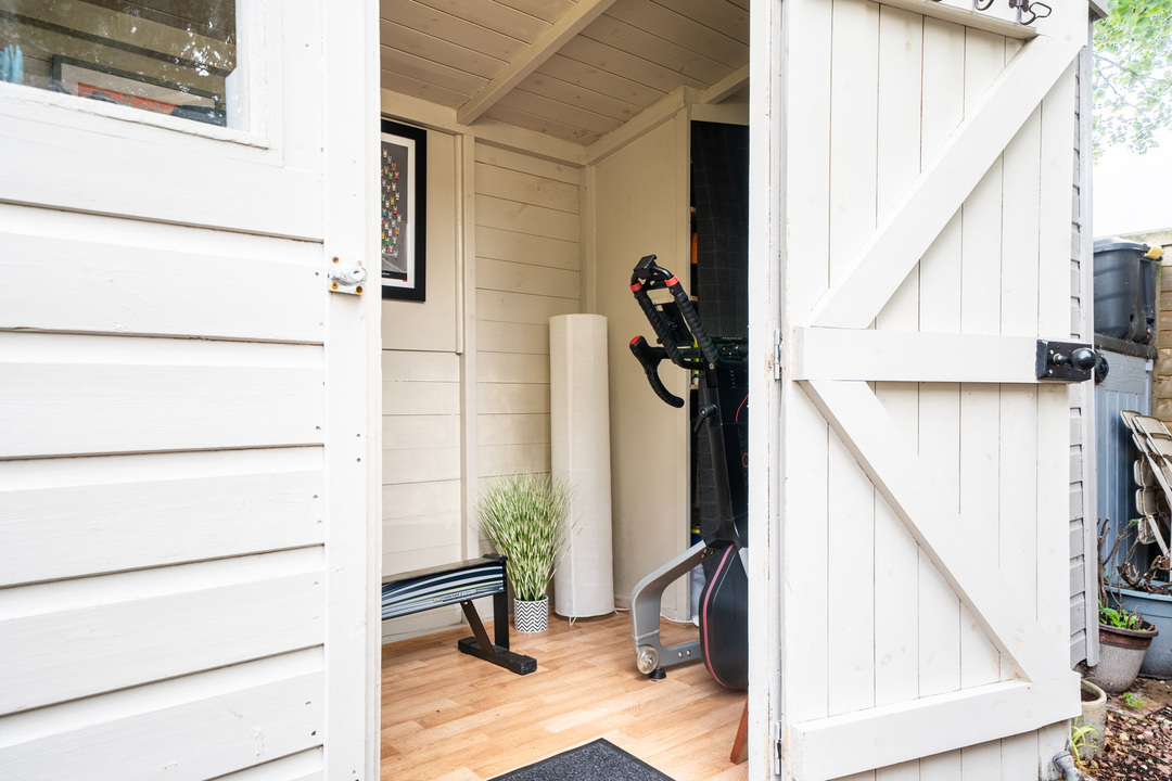 4 bed semi-detached house for sale in Clarence Road, Horsham - Property Image 32