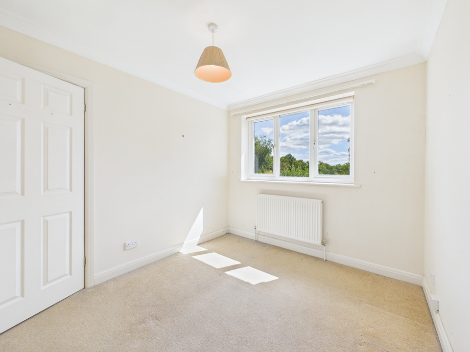 3 bed semi-detached house for sale in Bakers Close, Southwater, Horsham - Property Image 5