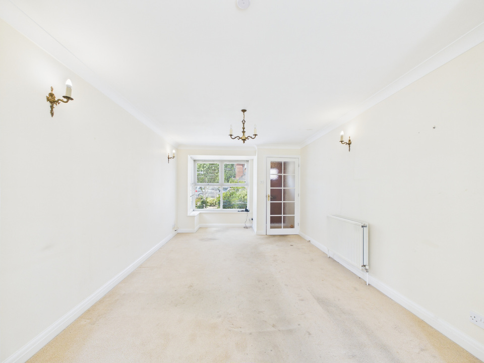 3 bed semi-detached house for sale in Bakers Close, Southwater, Horsham - Property Image 2