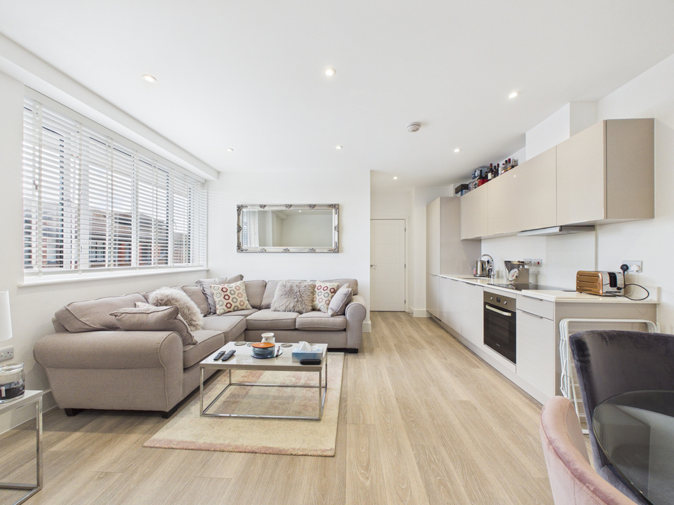 1 bed apartment for sale in Holmes Park, North Street, Horsham
