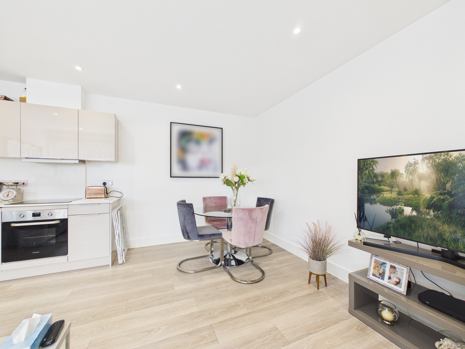 1 bed apartment for sale in Holmes Park, North Street, Horsham  - Property Image 9