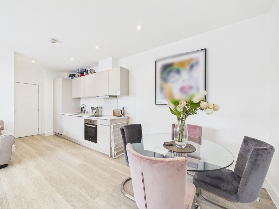 1 bed apartment for sale in Holmes Park, North Street, Horsham  - Property Image 8