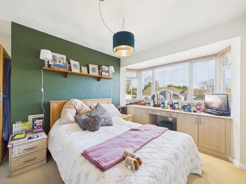 4 bed semi-detached house for sale in Hill Mead, Horsham, West Sussex  - Property Image 16