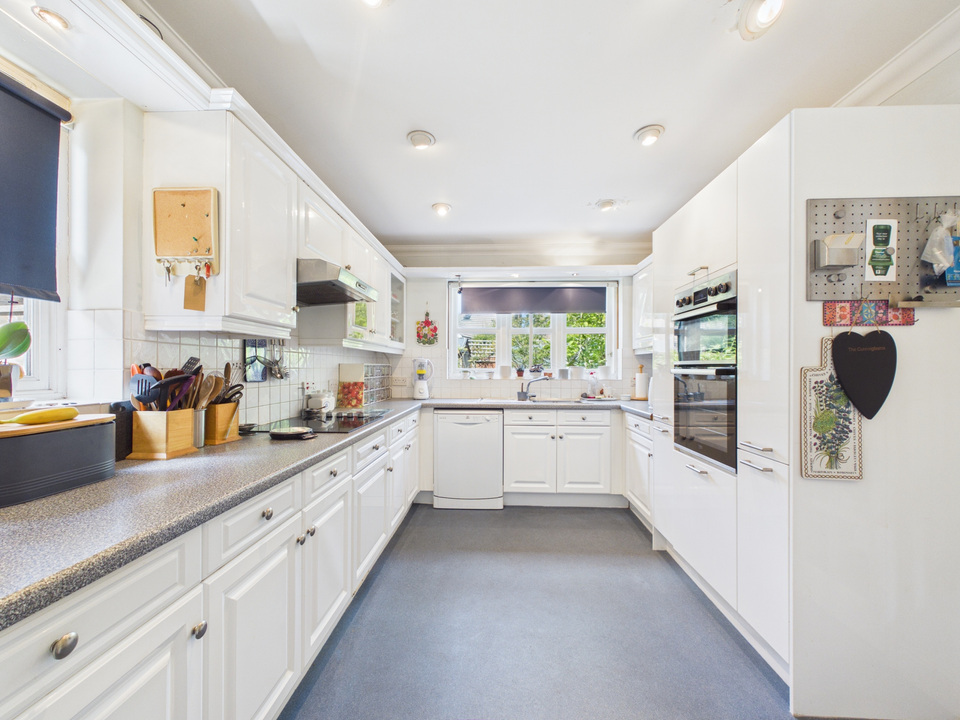 4 bed detached house for sale in Primrose Copse, Horsham  - Property Image 3