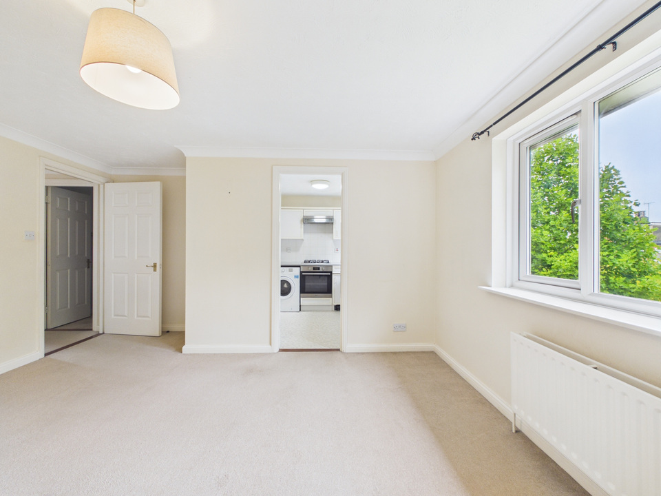 1 bed apartment for sale in Greenacres, North Parade, Horsham, West Sussex  - Property Image 12