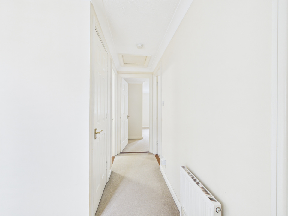 1 bed apartment for sale in Greenacres, North Parade, Horsham, West Sussex  - Property Image 14