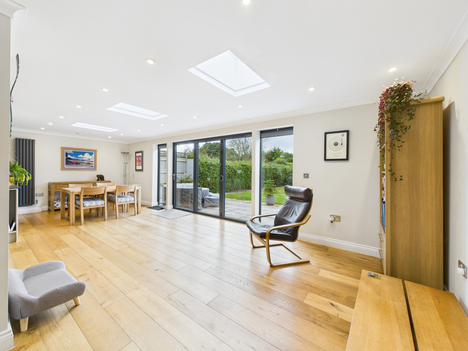 4 bed detached house for sale in Little Homefield, Brighton Road, Mannings Heath, Horsham - Property Image 19