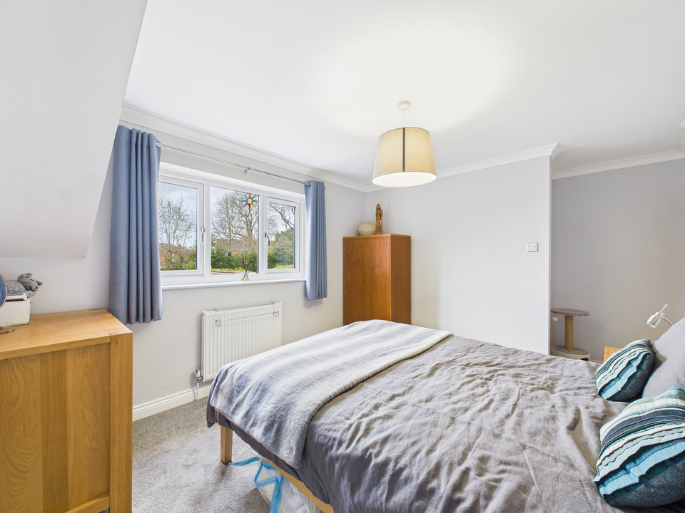 4 bed detached house for sale in Little Homefield, Brighton Road, Mannings Heath, Horsham - Property Image 25