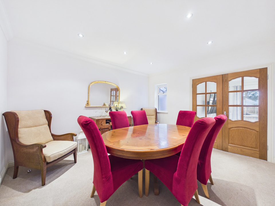 5 bed for sale in Hillside, Horsham  - Property Image 4